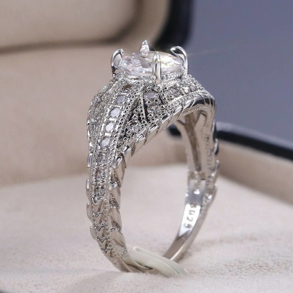 s925  Silver Sz 10 CZ Rhinestone Diamond Ring NIB - Picture 2 of 4